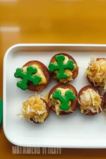 Shamrock Pretzel Bites