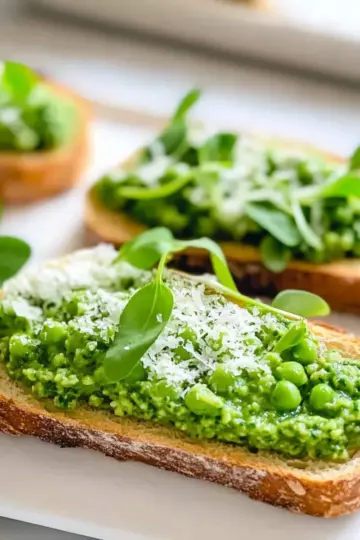 Pea Bruschetta (Pea Crostini)